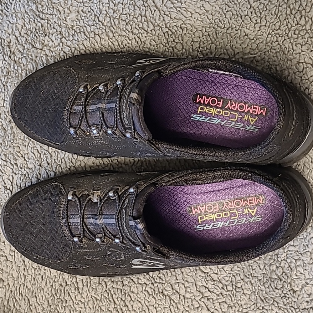 Black skecher sneakers size 9.5